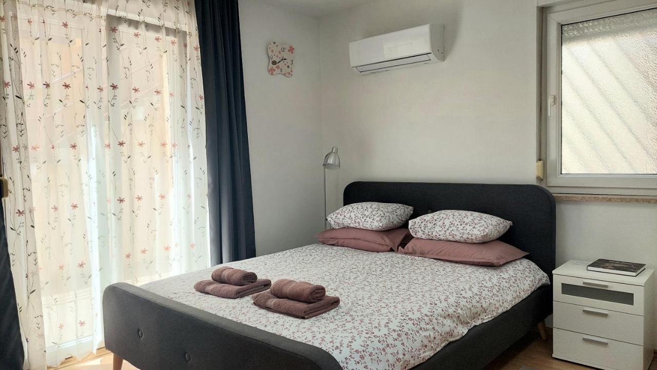 Studio 7Even Ground Floor Пула Екстериор снимка